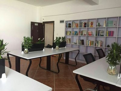 三亞海眾教育咨詢 點亮未來，規劃啟航